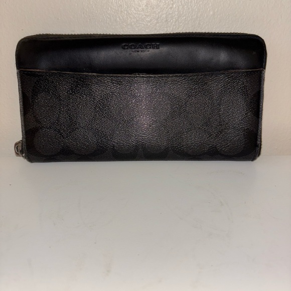 Coach Black Signature Wallet - Picture 1 of 13